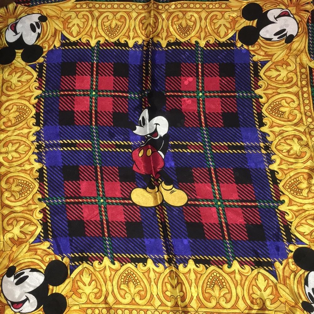 Disney Mickey Mouse Scarf
